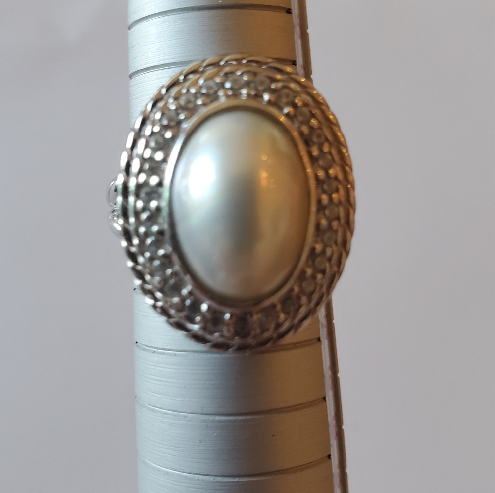 Judith Ripka Pearl & Diamonique Ring, Sz 8 - Picture 6 of 8